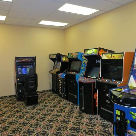 Howard Johnson Grand Forks Extérieur photo