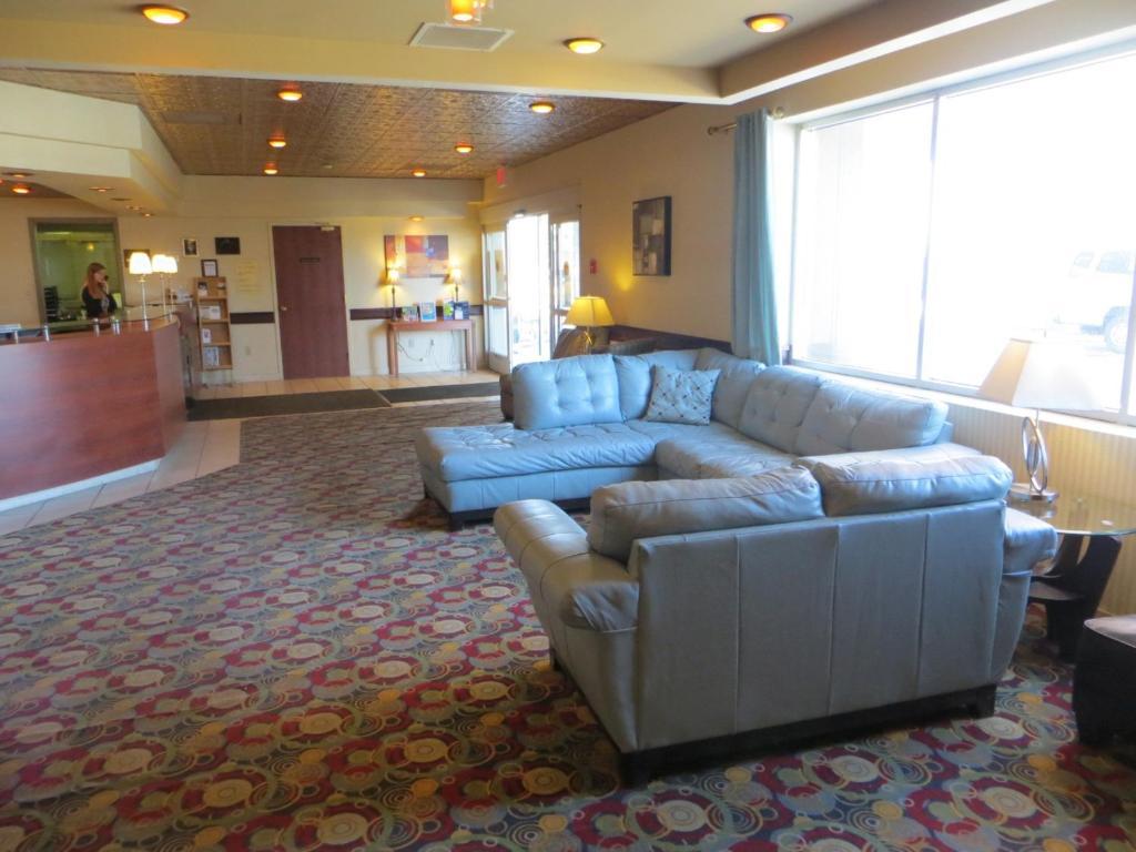 Howard Johnson Grand Forks Extérieur photo