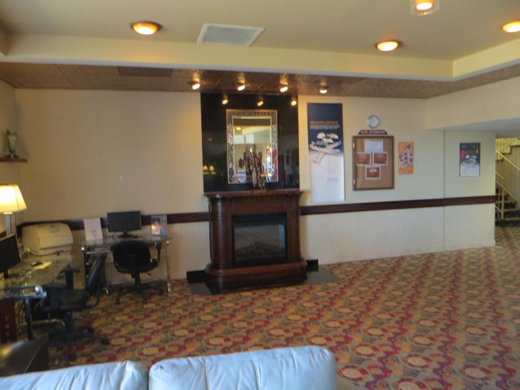 Howard Johnson Grand Forks Extérieur photo